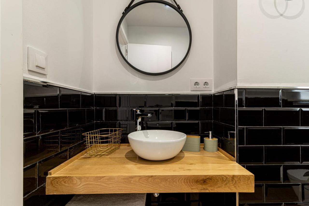 Allo Apartments Santa Maria II Centro 2 Habitaciones เฮเรซ เด ลาฟรอนเตรา ภายนอก รูปภาพ